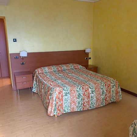 Hotel La Bussola Orta San Giulio Ngoại thất bức ảnh