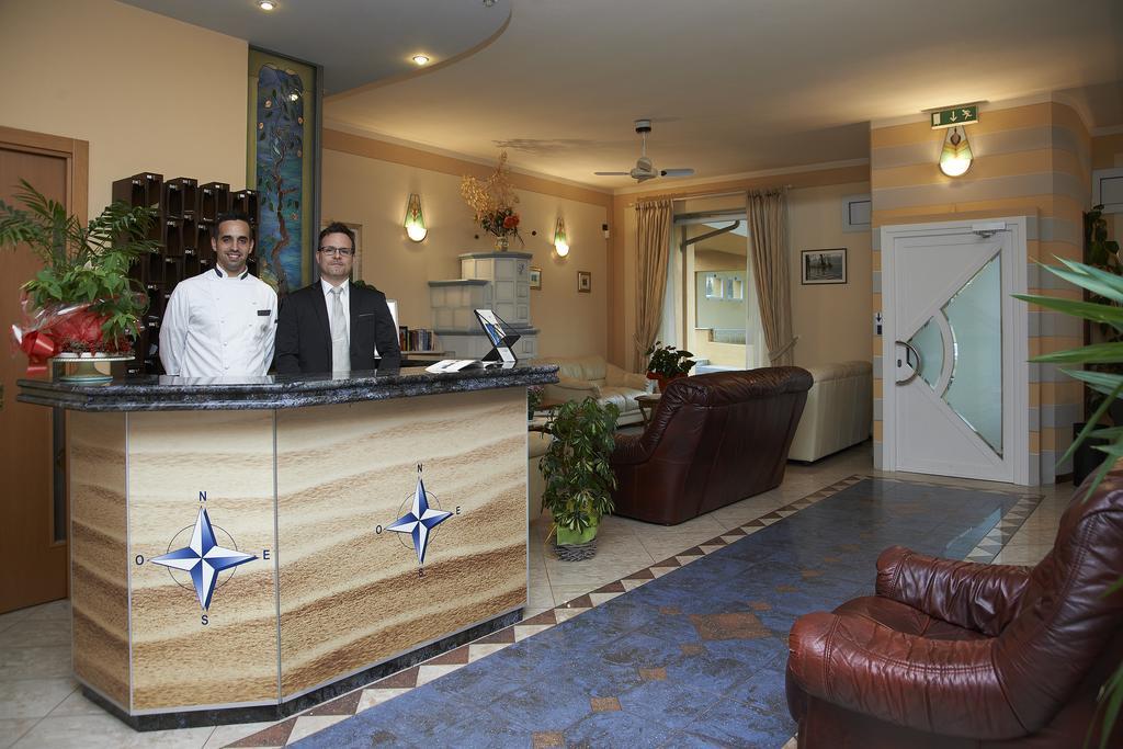 Hotel La Bussola Orta San Giulio Ngoại thất bức ảnh