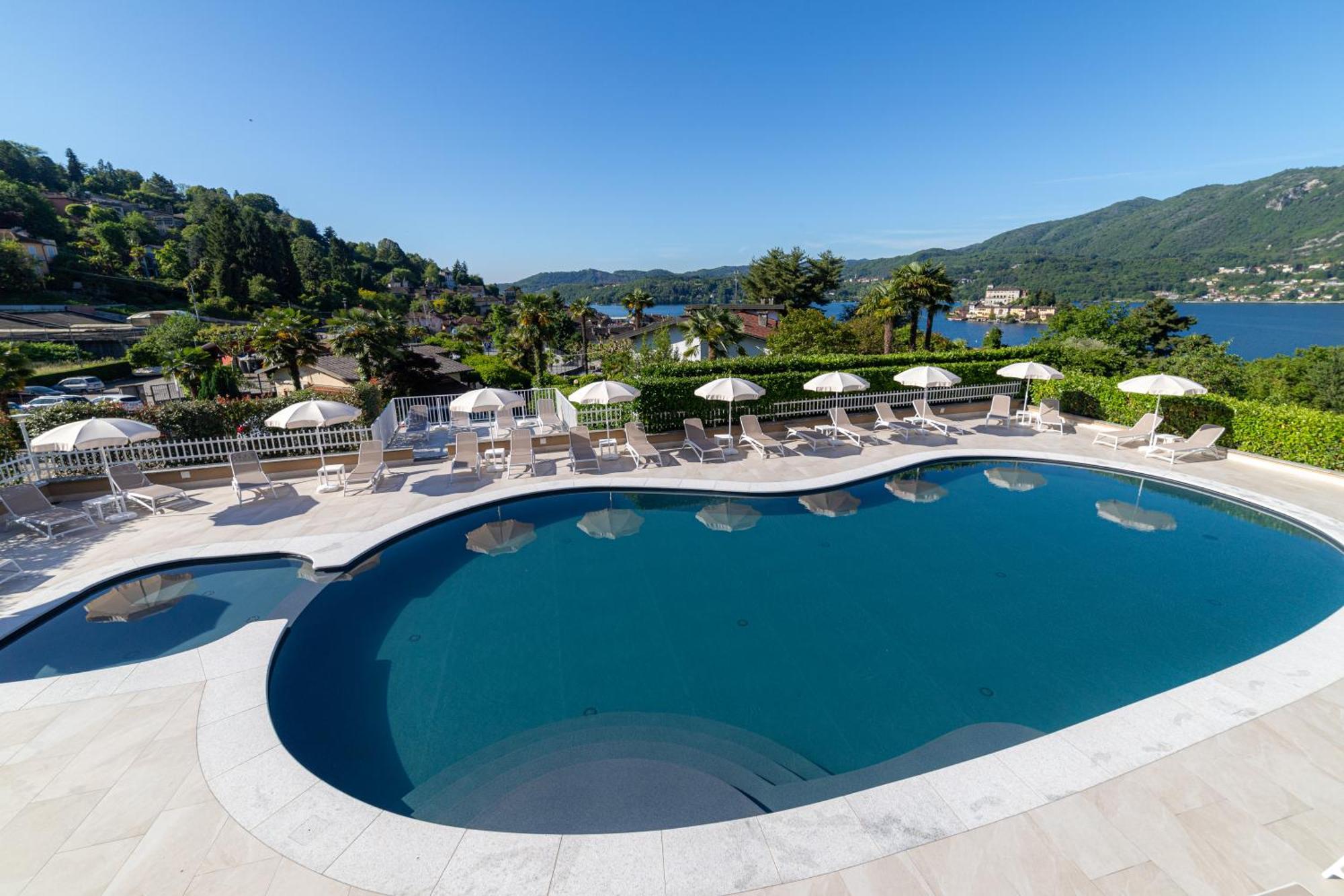 Hotel La Bussola Orta San Giulio Ngoại thất bức ảnh