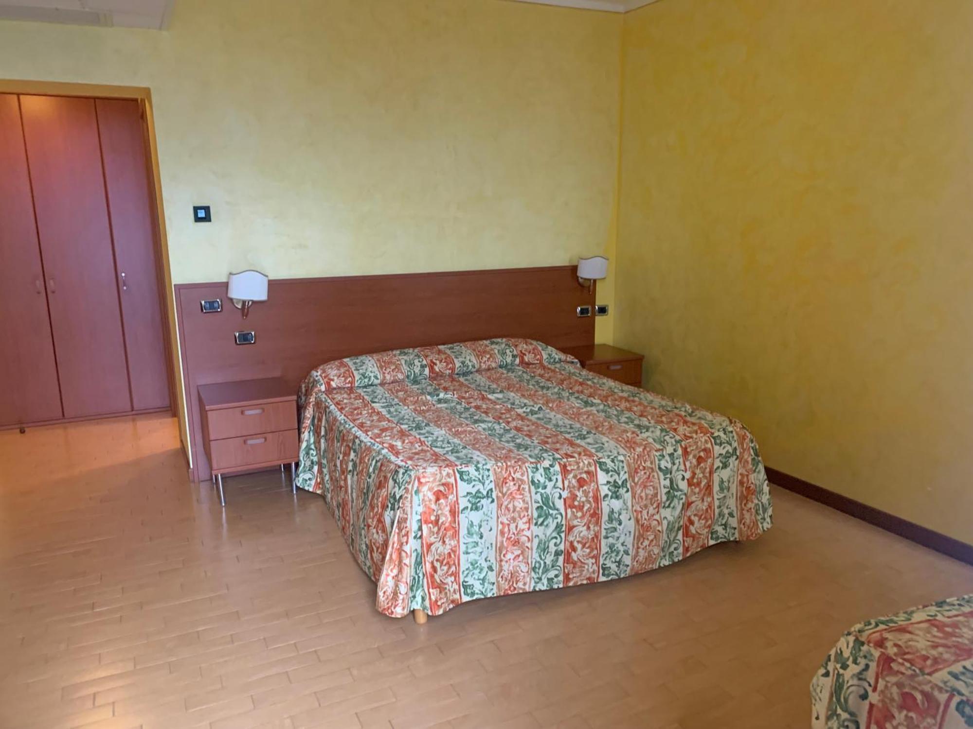 Hotel La Bussola Orta San Giulio Ngoại thất bức ảnh