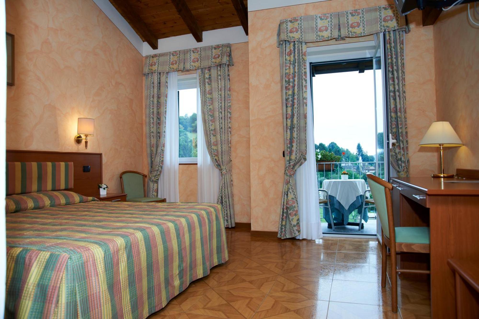 Hotel La Bussola Orta San Giulio Ngoại thất bức ảnh