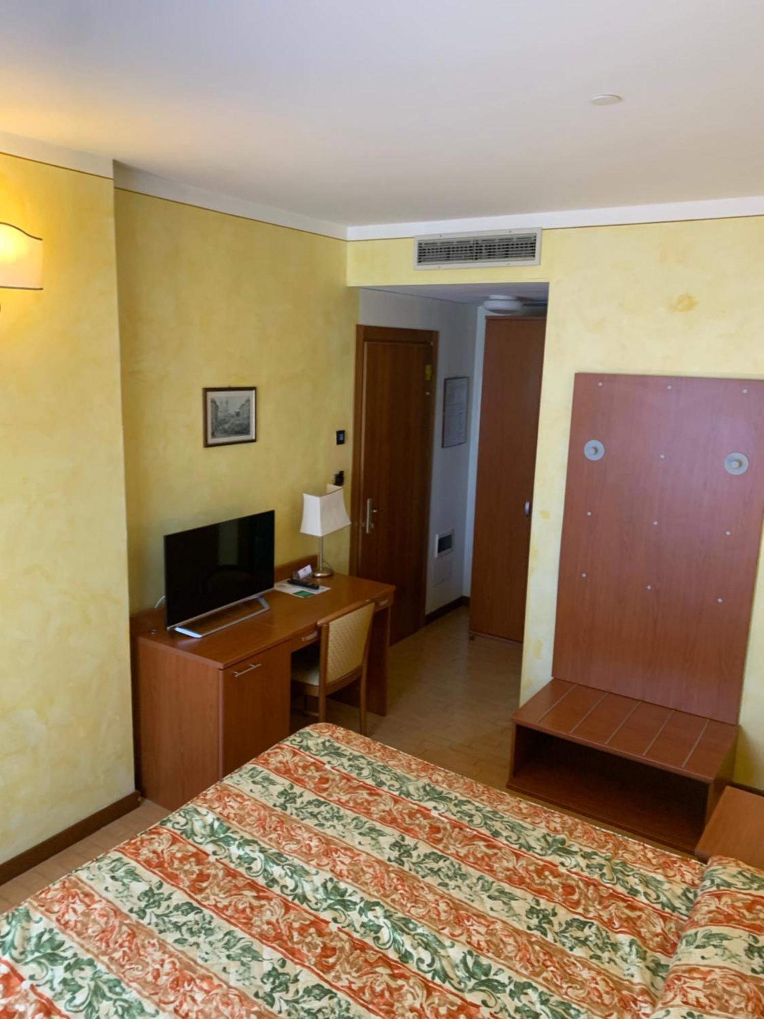 Hotel La Bussola Orta San Giulio Ngoại thất bức ảnh