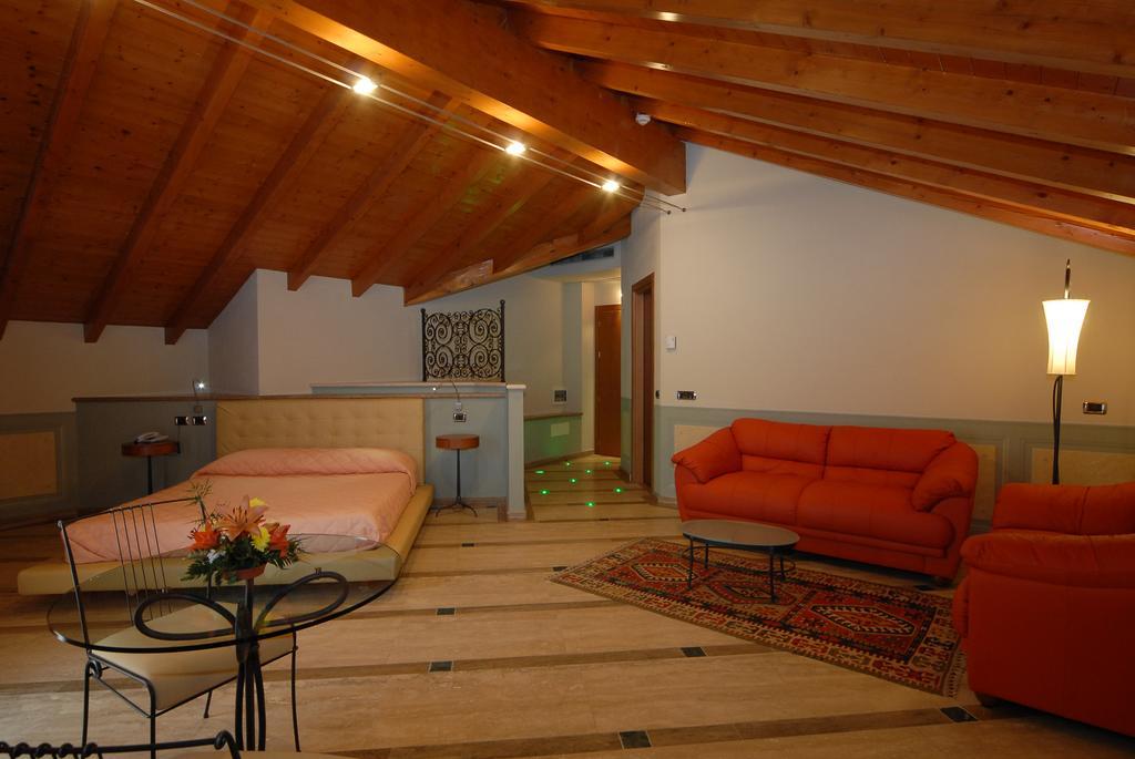Hotel La Bussola Orta San Giulio Ngoại thất bức ảnh